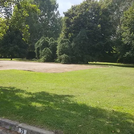 Provencal Dans Avec Piscine Apartment
